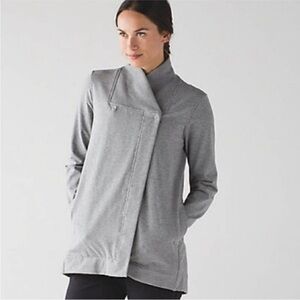 Lululemon Grey Wrap Snap Belle Sweatshirt Jacket Size 4